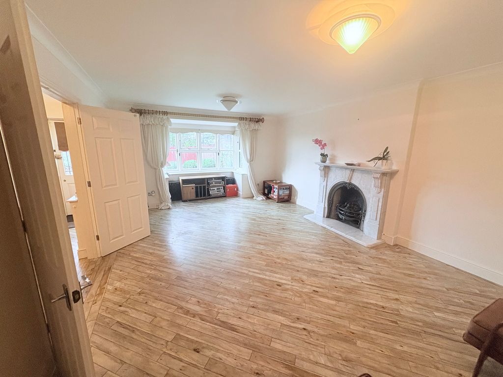 Property photo 2 of 28 Img_3997