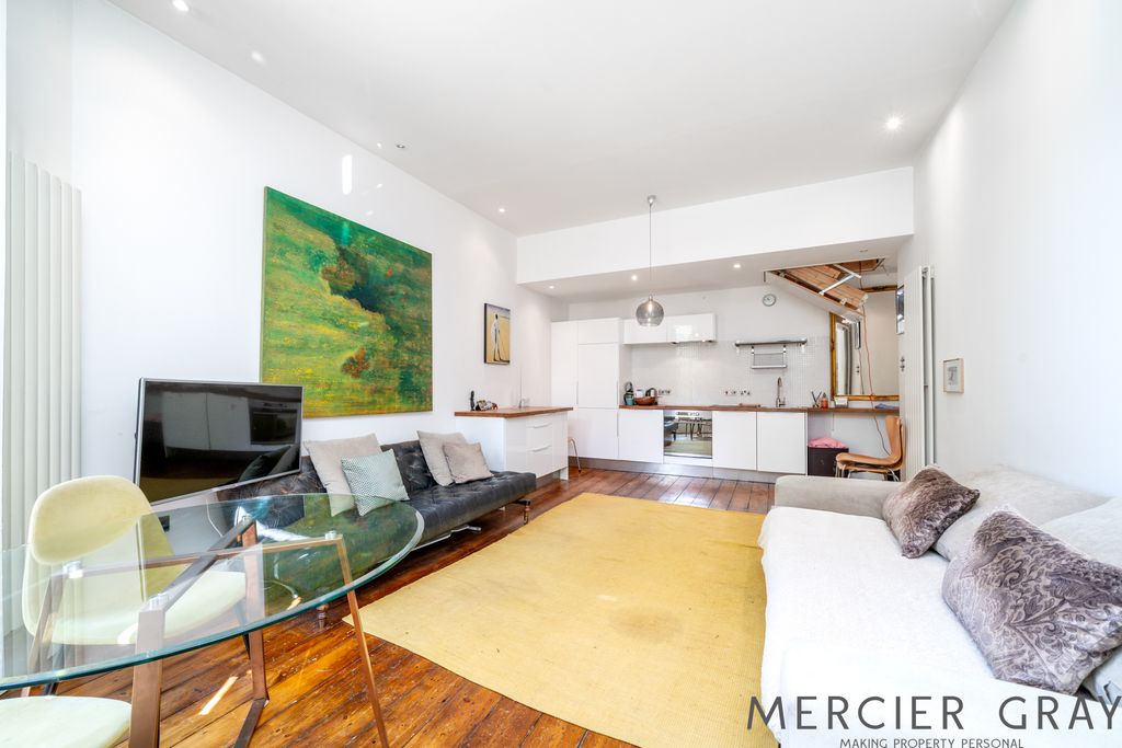 Property photo 3 of 16 Photo 7