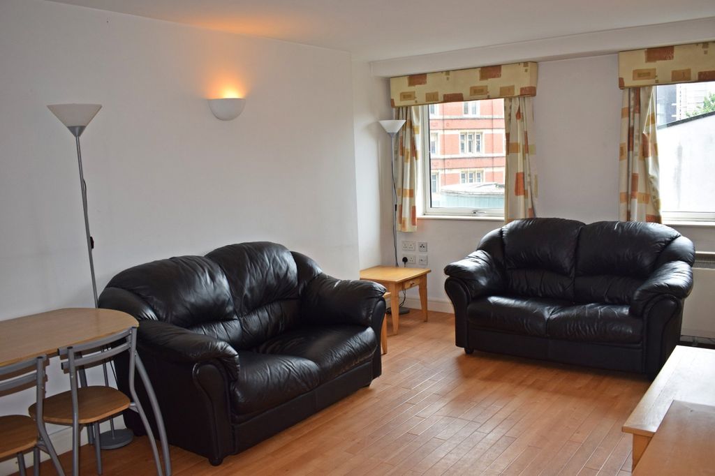 Property photo 3 of 10 Picture No. 02