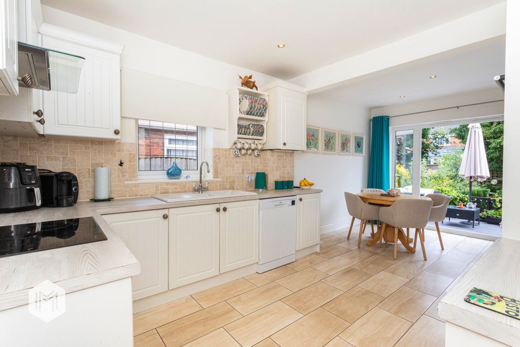 Property photo 2 of 31 Picture No. 09