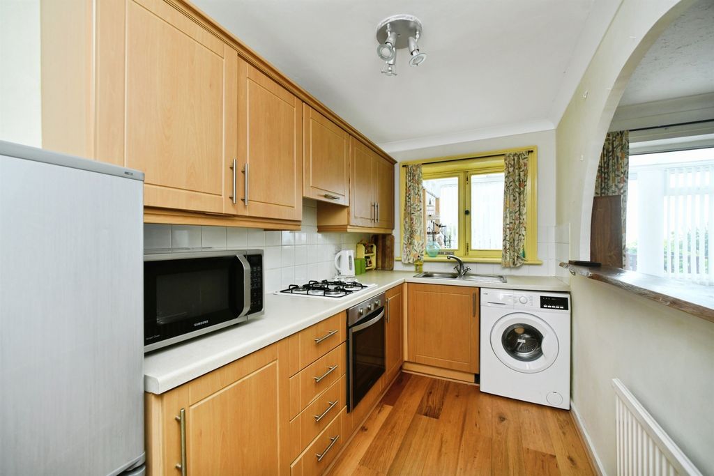 Property photo 3 of 17