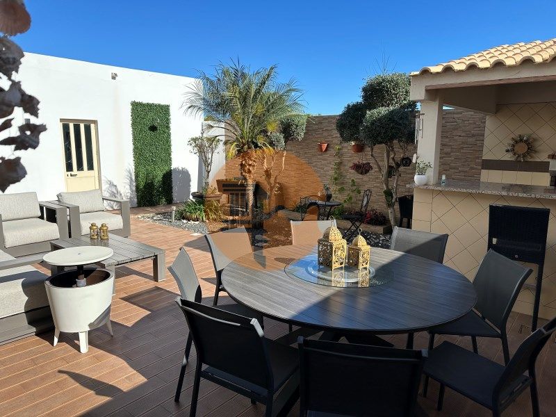 Property photo 1 of 99