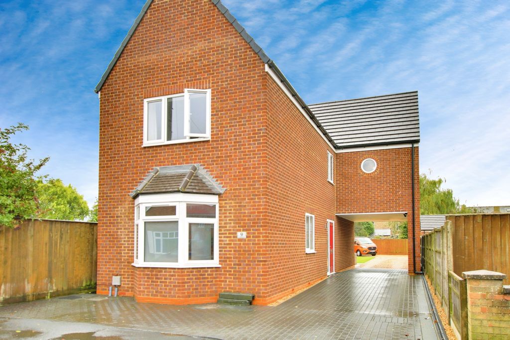 Property photo 1 of 13