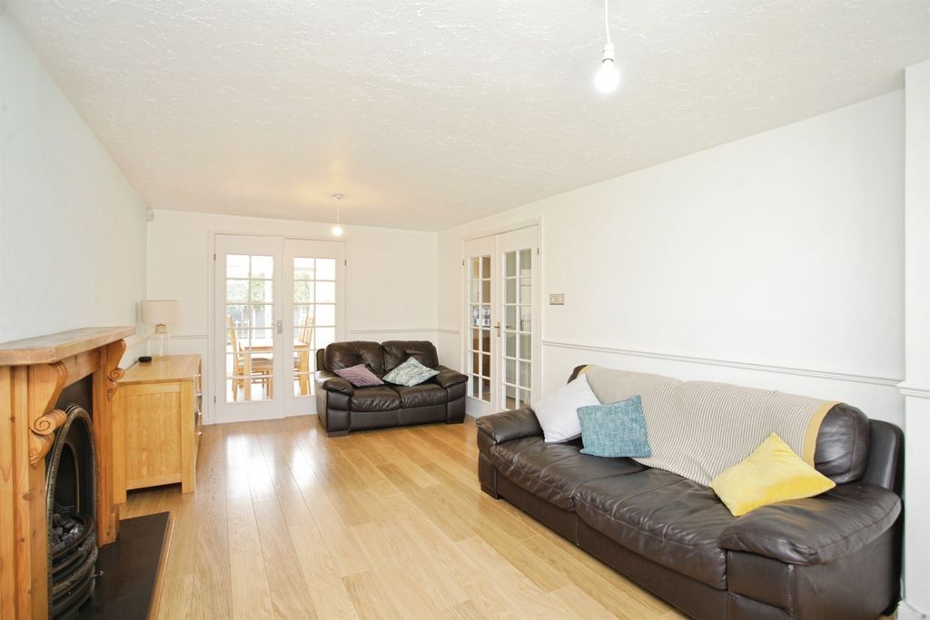 Property photo 3 of 21