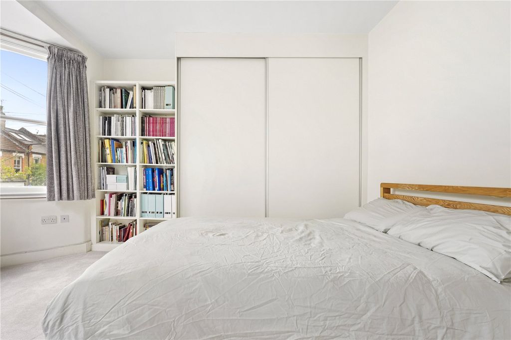 Property photo 3 of 10 Picture No. 02