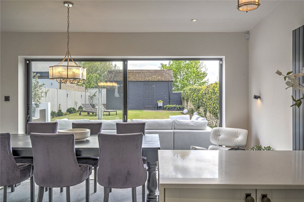 Property photo 3 of 27 Picture No. 03