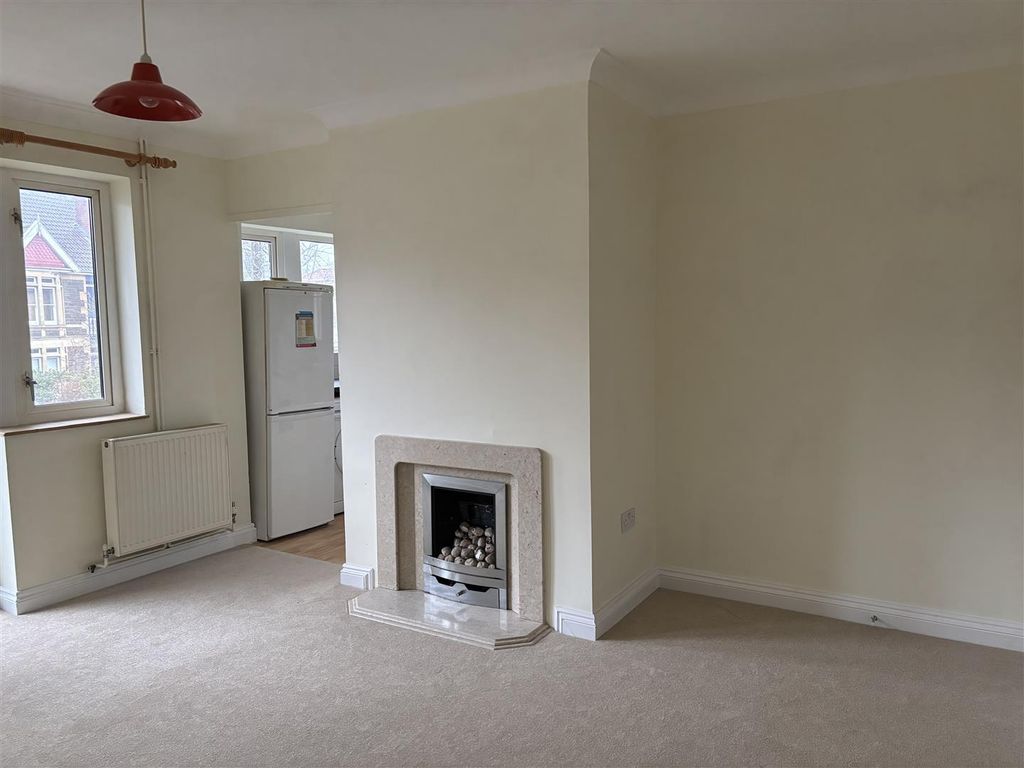 Property photo 2 of 8 Living Room