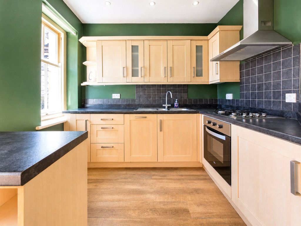 Property photo 2 of 11 Picture No. 16