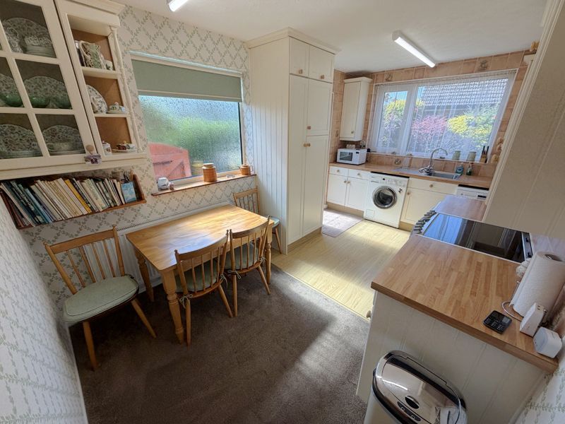 Property photo 3 of 38 Dining Kitchen