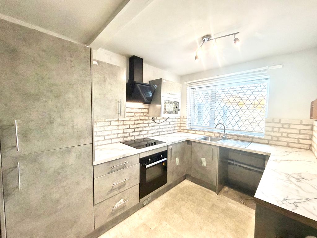 Property photo 3 of 9 Img_0133