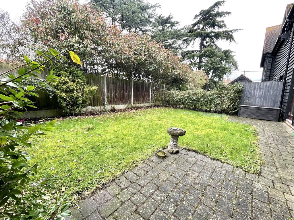 Property photo 2 of 12 Picture No. 11