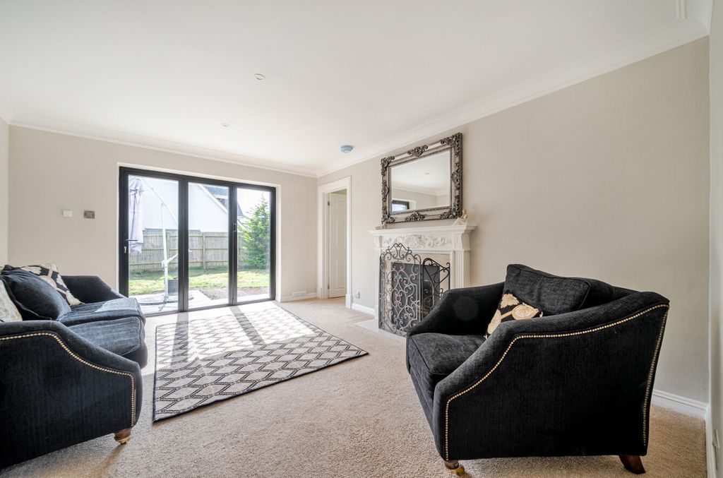 Property photo 3 of 16 1428976-12-69Ca6A...