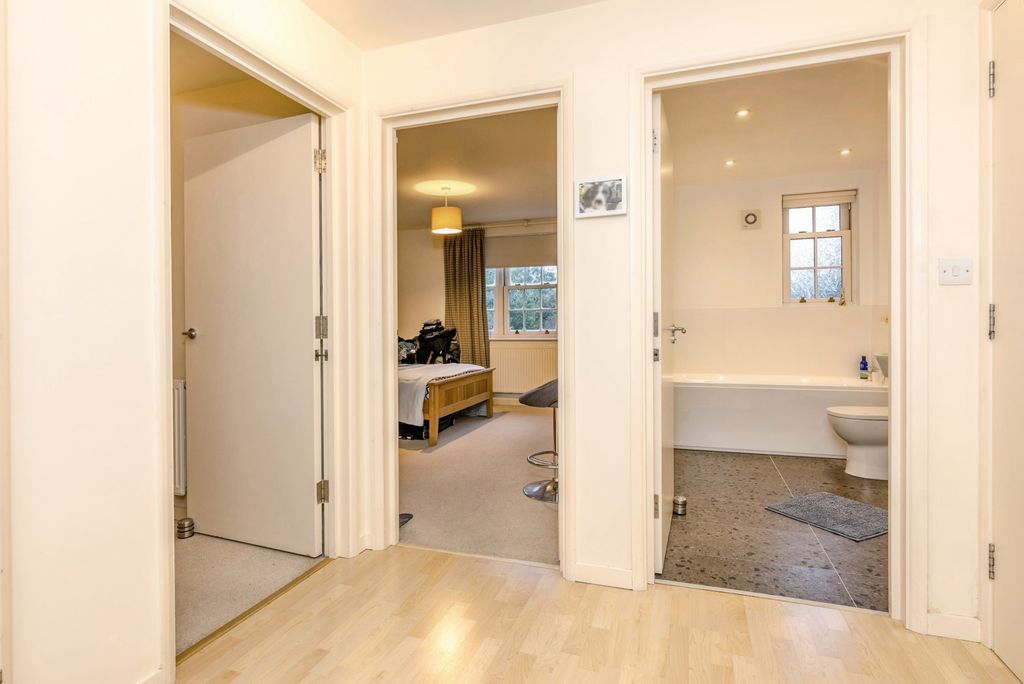 Property photo 3 of 14 Pbox-Img.Jpg