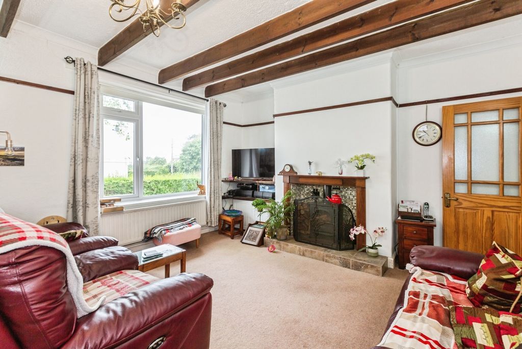 Property photo 3 of 19 Photo