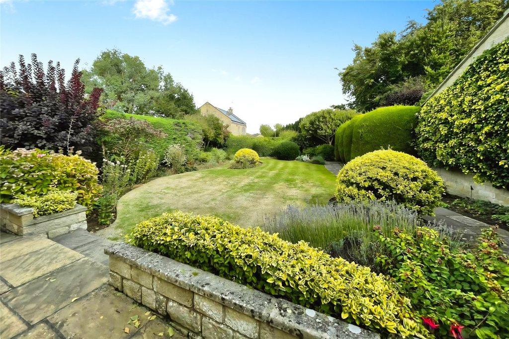 Property photo 2 of 16 Picture No. 04