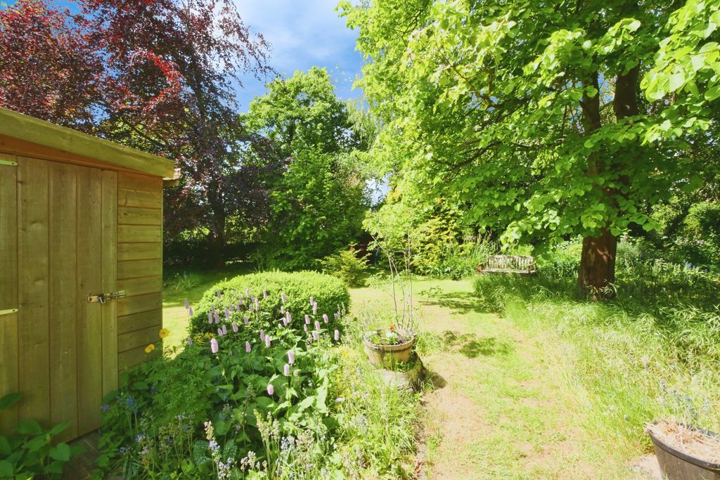 Property photo 2 of 22 Pnmb0588