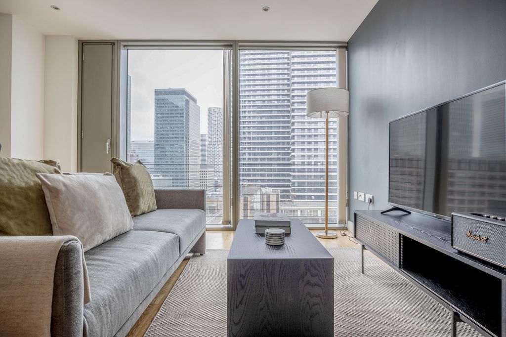 Property photo 1 of 33 Living Room