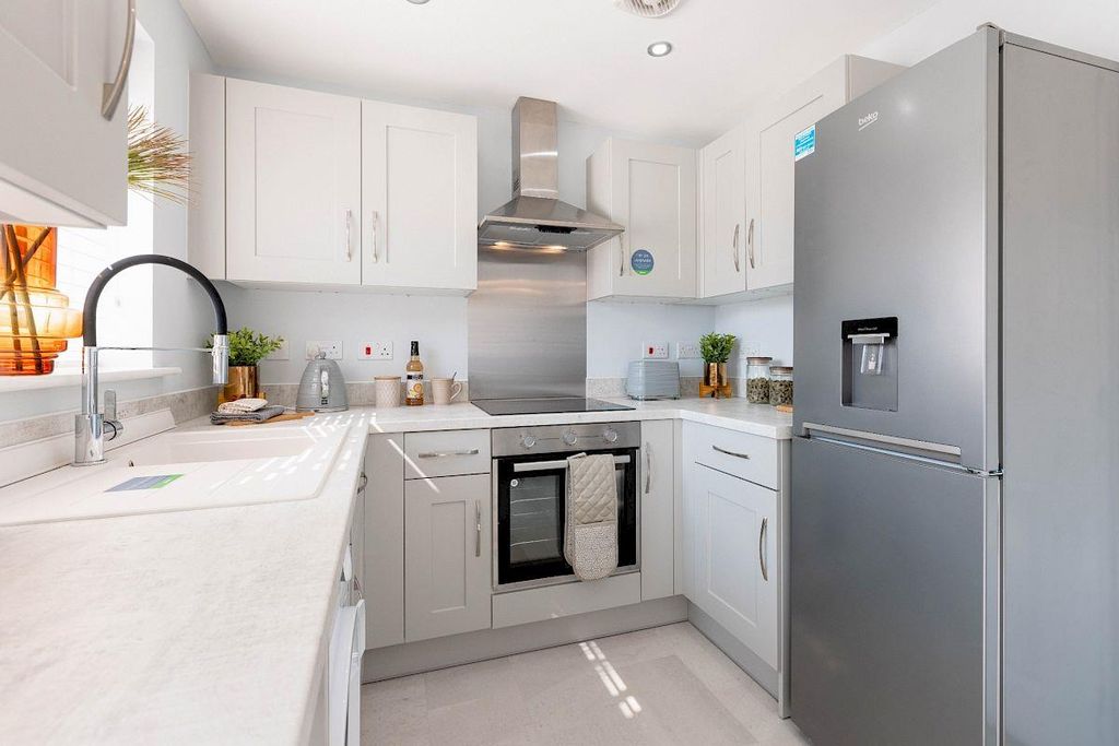 Property photo 3 of 7 Woodford_Kitchen.Jpg