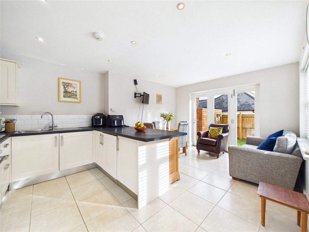 Property photo 3 of 16 Picture 3