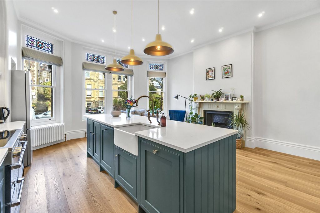 Property photo 3 of 12 Picture No. 16