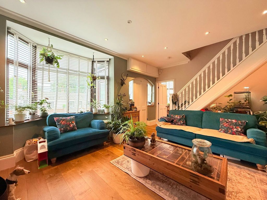 Property photo 3 of 20