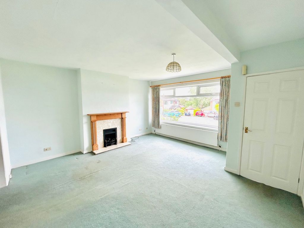Property photo 2 of 28