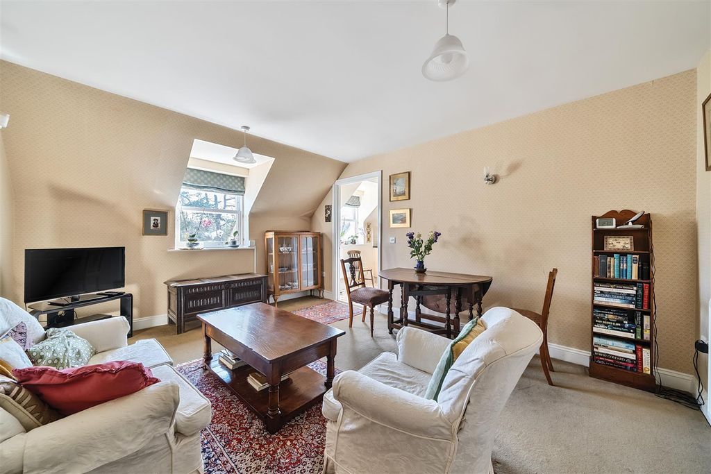 Property photo 2 of 16 Sitting Room