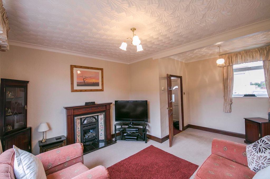 Property photo 2 of 12 Living Room