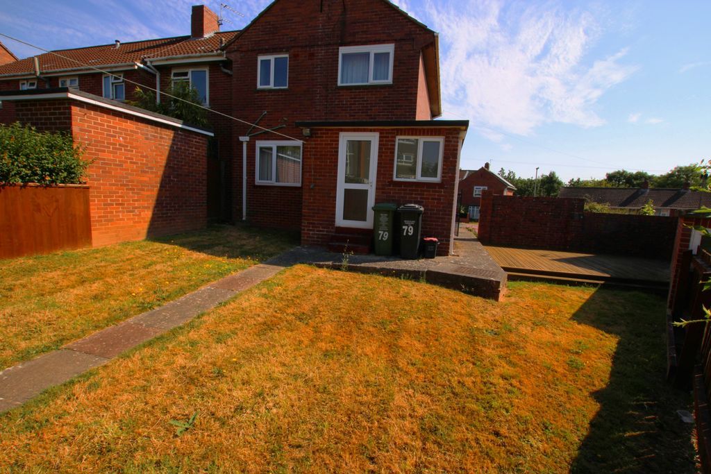 Property photo 2 of 12 Rear