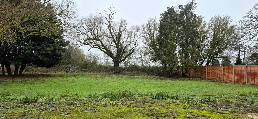 Property photo 2 of 21