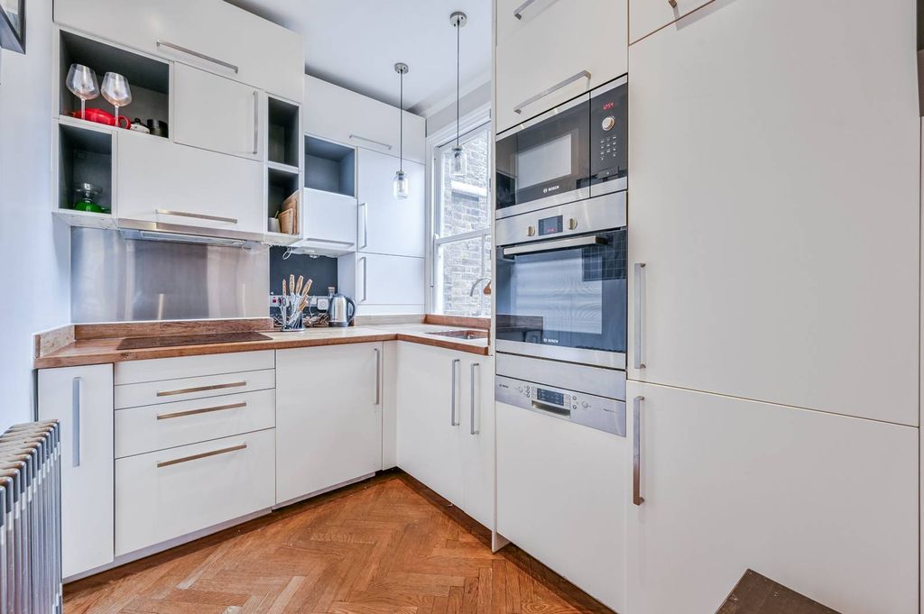 Property photo 3 of 14