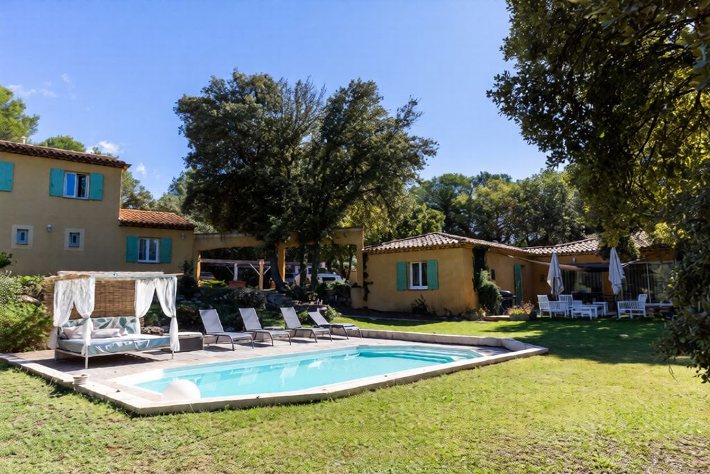 Property photo 1 of 23