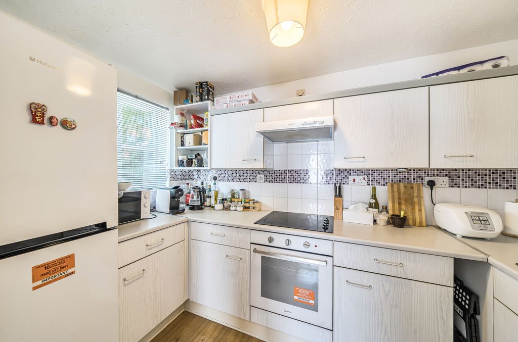 Property photo 3 of 21 1311075-14-685434...