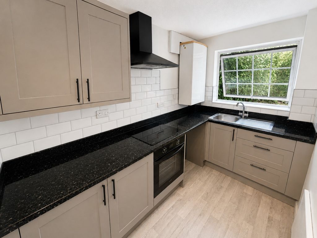 Property photo 3 of 5 5437453