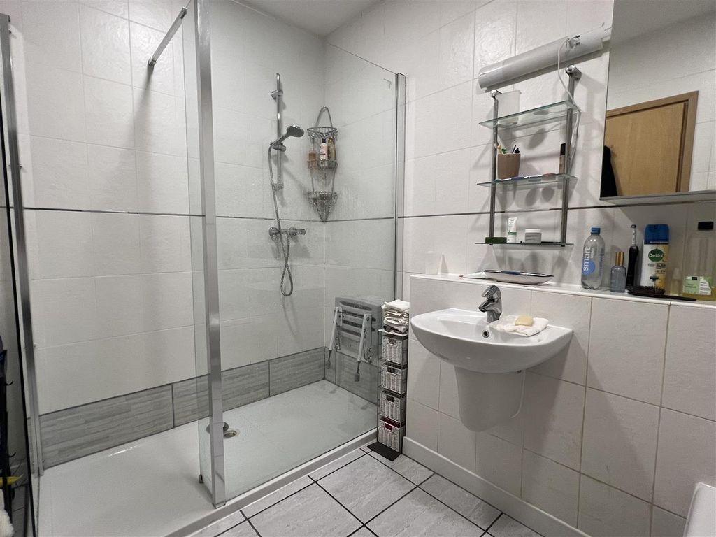 Additional image 20 of 3 bed flat for saleSea Road, Carlyon Bay, Carlyon Bay PL25
