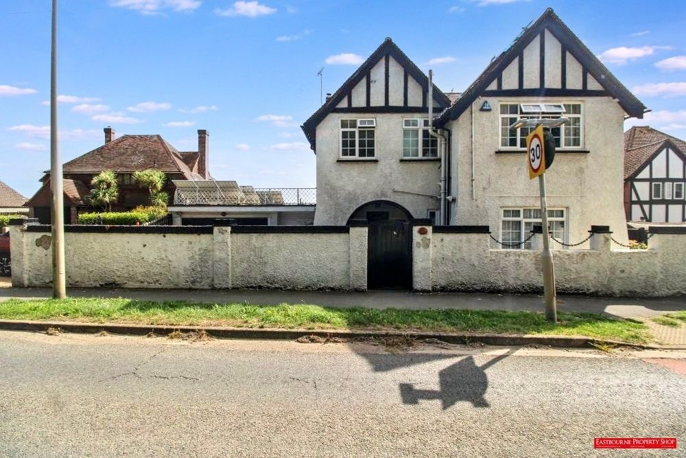 Property photo 1 of 21