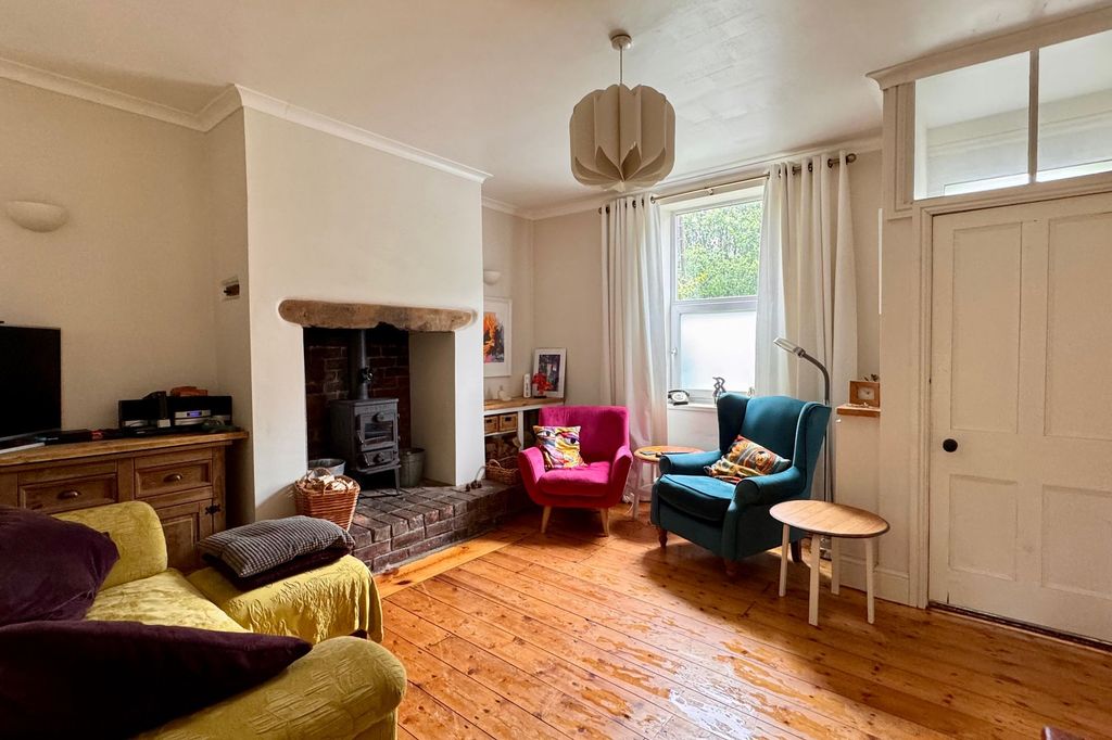 Property photo 3 of 18