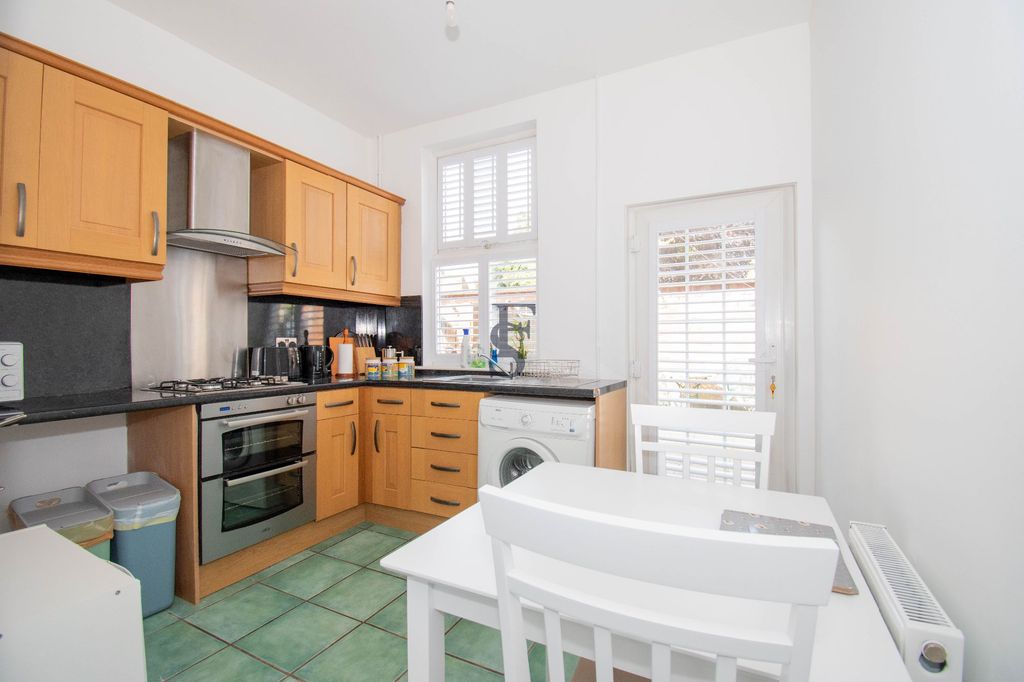 Property photo 2 of 9