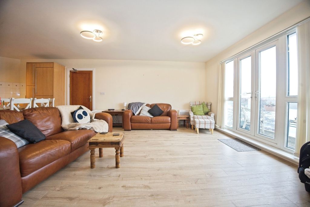 Property photo 3 of 19 Living/Dining Area