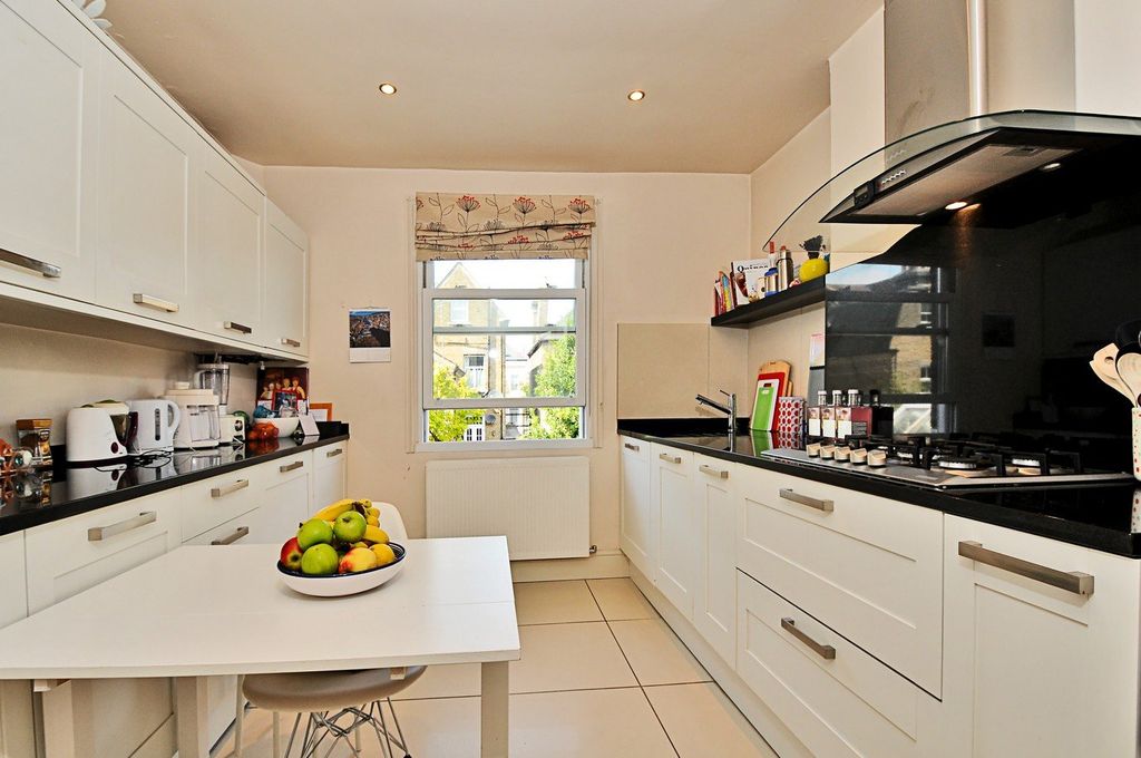 Property photo 2 of 7 Picture No. 12