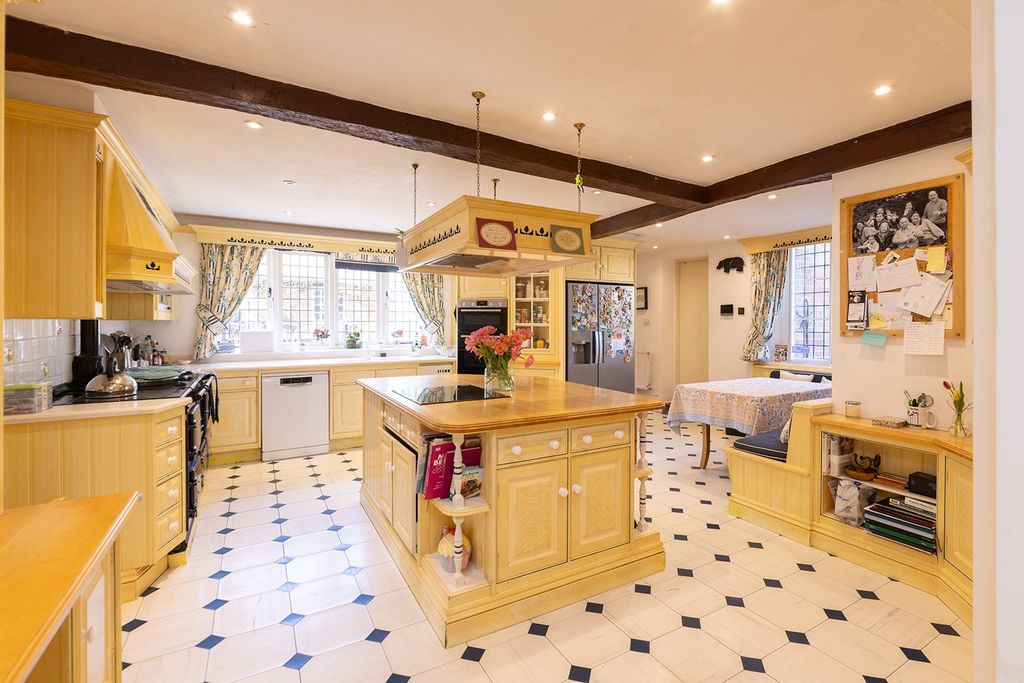 Additional image 7 of 8 bed detached house for saleWoodlands St. Mary, Hungerford, Berkshire RG17