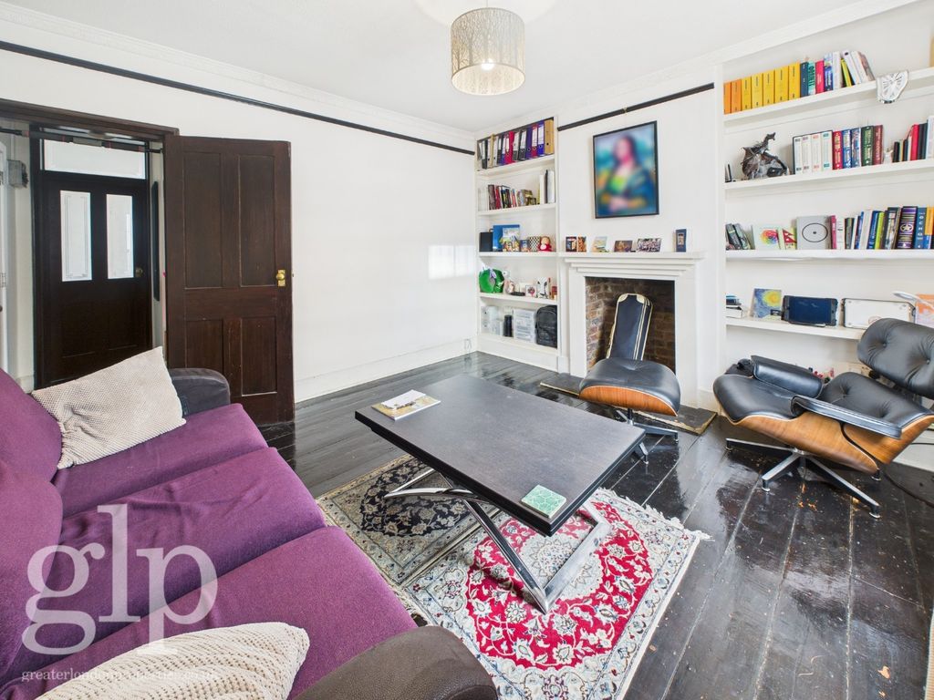 Property photo 2 of 13 3836634