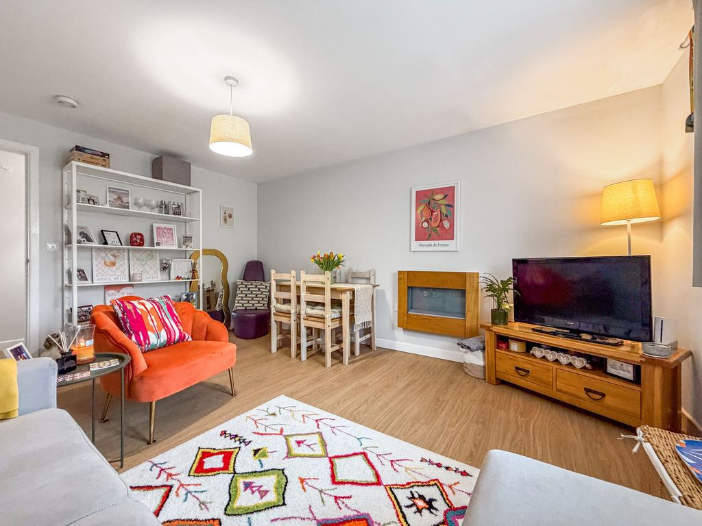 Additional image 6 of 2 bed flat for saleSmall Meadow Court, Caerphilly CF83