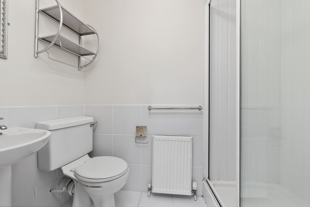 Property photo 3 of 7 0049