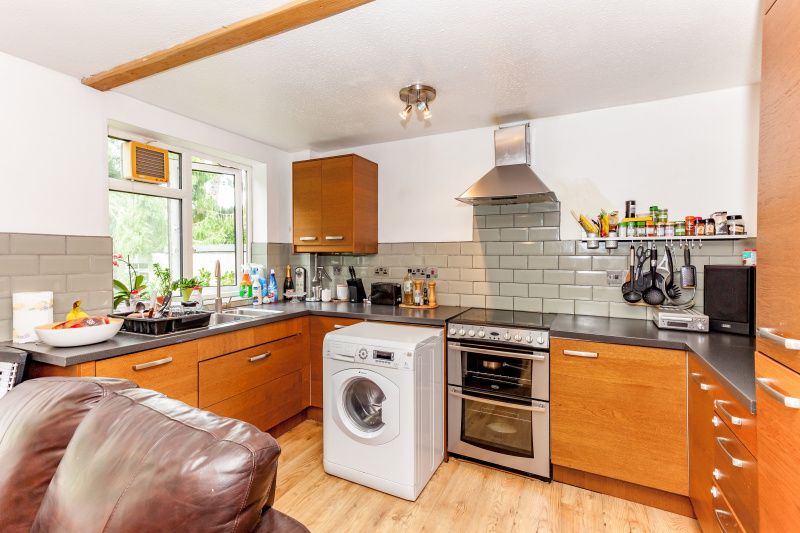 Property photo 3 of 8 Kitchen
