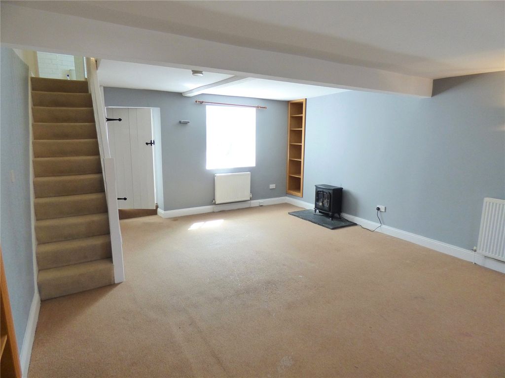 Property photo 2 of 15 Picture No. 05