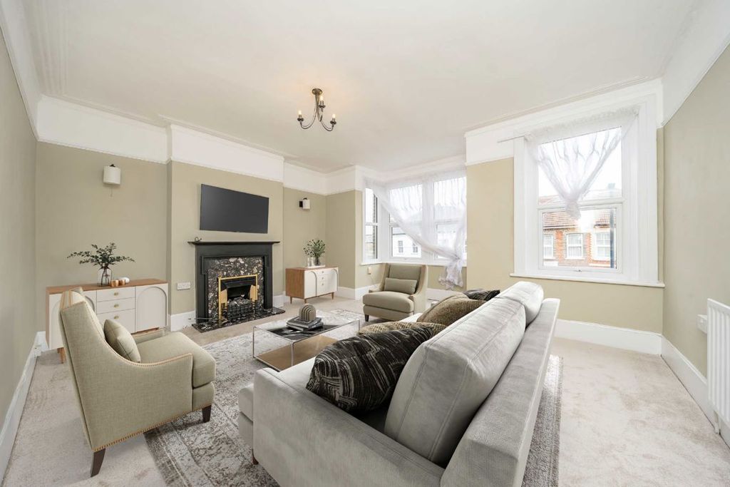 Property photo 2 of 5