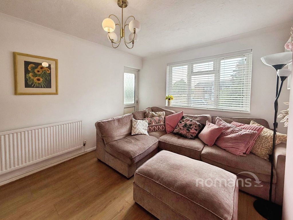 Property photo 3 of 9 Pbox-Img.Jpg
