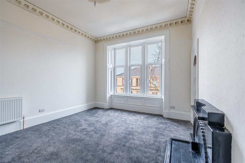 Property photo 3 of 16 Leslie Street-15.Jpg