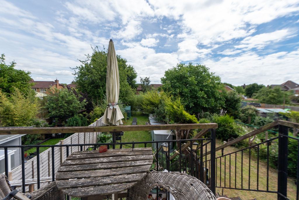 Property photo 2 of 29